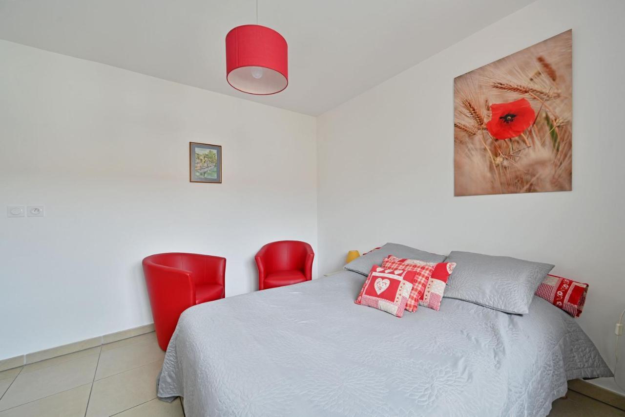 Ilot Coquelicot - Parking Gratuit Securise - Ac Clim - Ascenseur - Balcon LʼIsle-sur-la-Sorgue Exterior foto